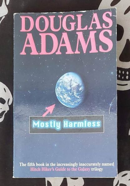 douglas adams mostly harmless hitchhiker's guide book 5 copy 1 (2000)